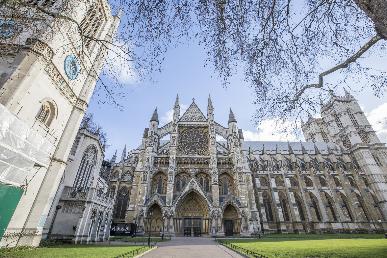 【特惠游】<經典英倫·英格蘭+蘇格蘭四星10天 雙學府+莎翁小鎮>廣州往返，上海直飛==曼徹斯特