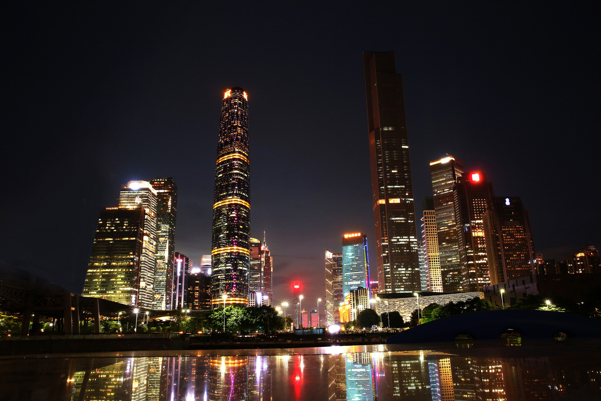 花城廣場封面圖