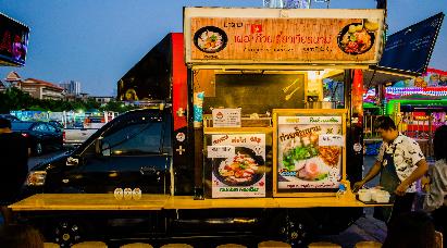 景點：河畔夜市