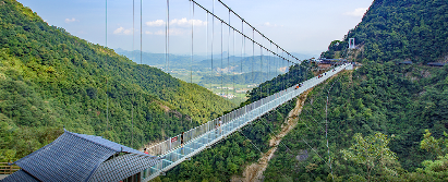 景點：韶關云門山玻璃橋